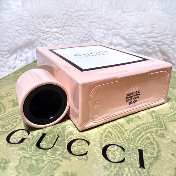 GUCCI Bloom Eau De Parfum – Women’s Luxury Floral Scent 100 ml - Picture 9 of 17